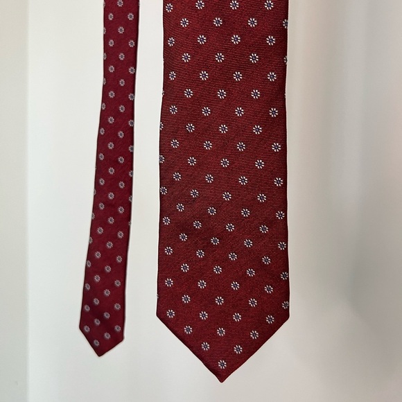 Vintage Saks Fifth Avenue 100% Silk Tie - Picture 1 of 8